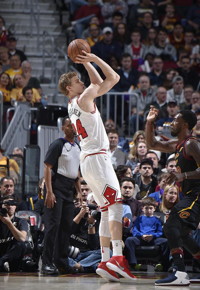 爱游戏官方入口-公牛横扫骑士，赵继伟关键制胜