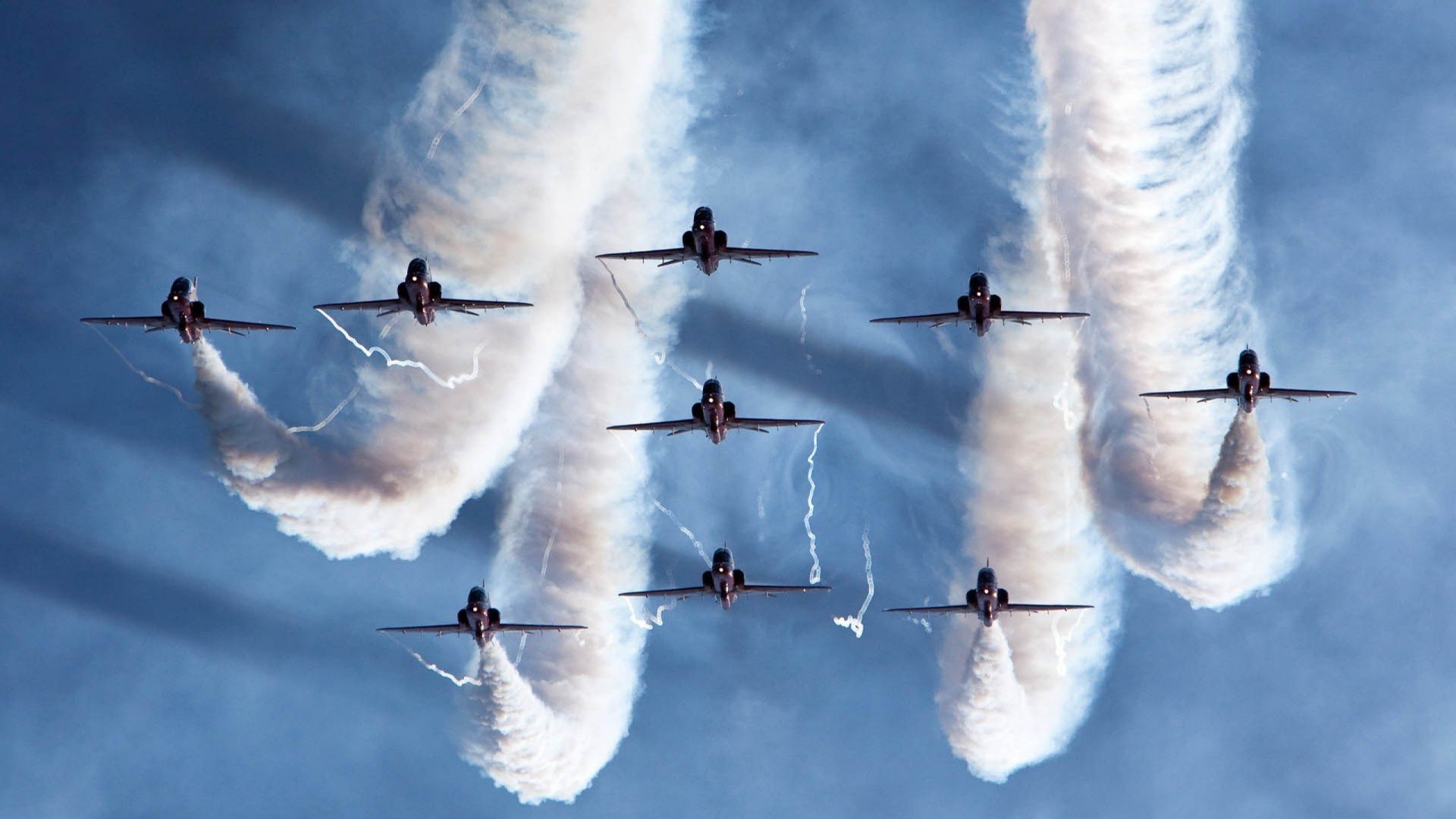 银箭破晓，诺里斯在红牛王朝的裂缝中点燃圣火