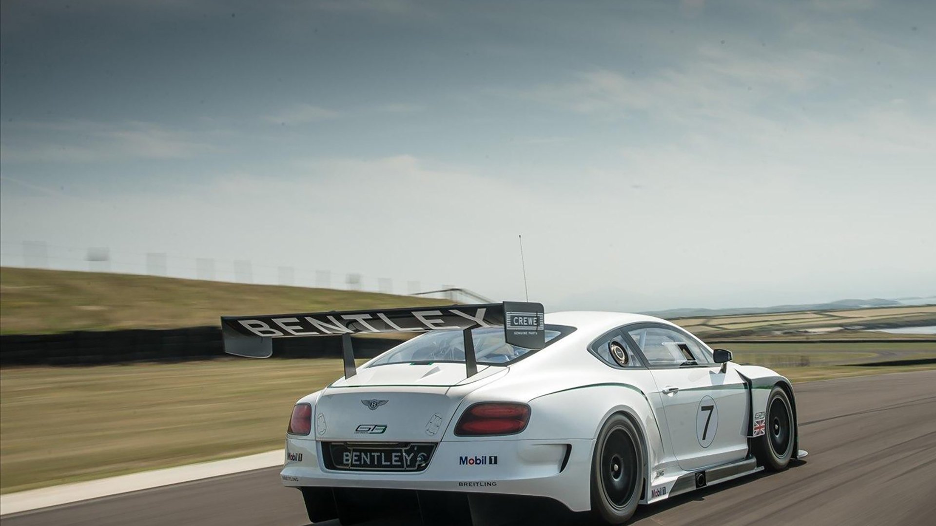 两国之界，一将之柱，当洪都拉斯遇见马赛，范戴克于焦点处刻下印记