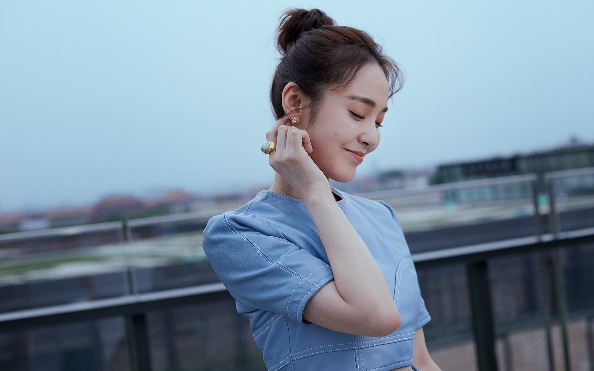 血脉压制！活塞击溃掘金，米切尔持续制造杀伤昭示弱旅无惧